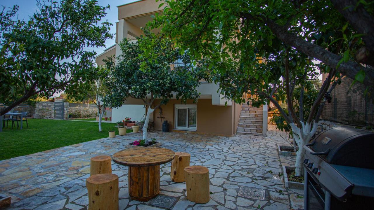 Fou'S Apartment Nafpaktos Bagian luar foto