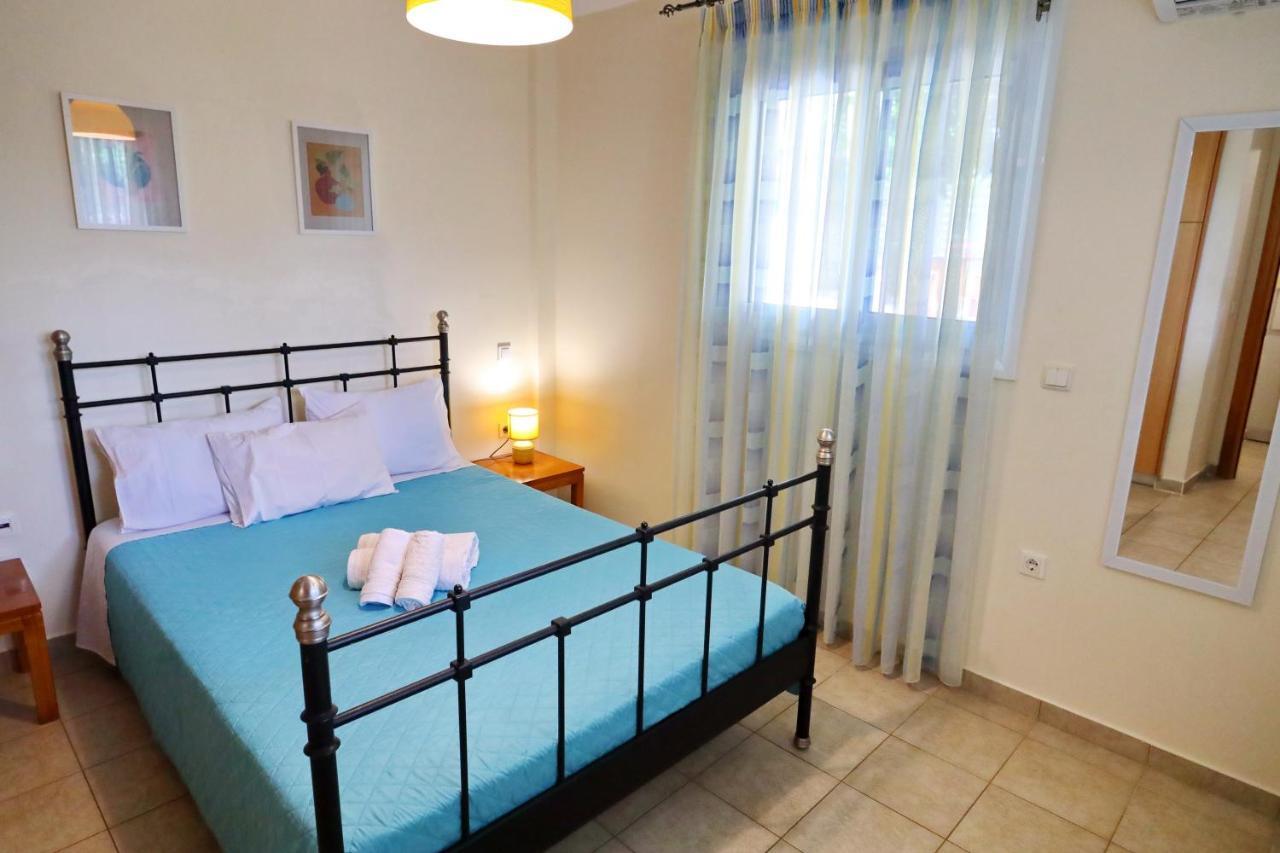Fou'S Apartment Nafpaktos Bagian luar foto